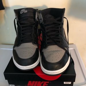 Air Jordan 1 Shadow